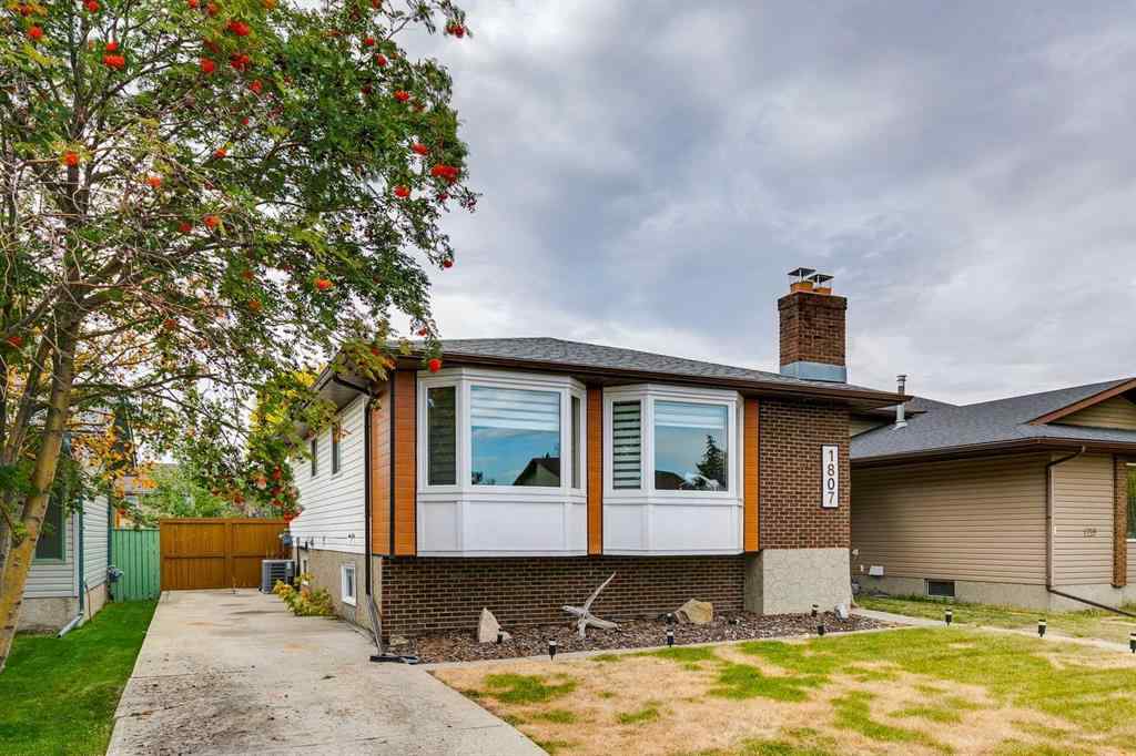 MLS® A2261444 - 1807 Summerfield Boulevard SE in Summerhill Airdrie, Residential