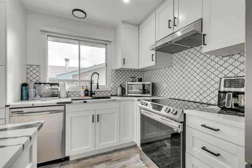 MLS® A2261444 - 1807 Summerfield Boulevard SE in Summerhill Airdrie, Residential