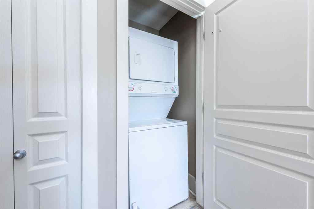 MLS® A2261480 - 8522 Wentworth Drive SW in West Springs Calgary, Residential