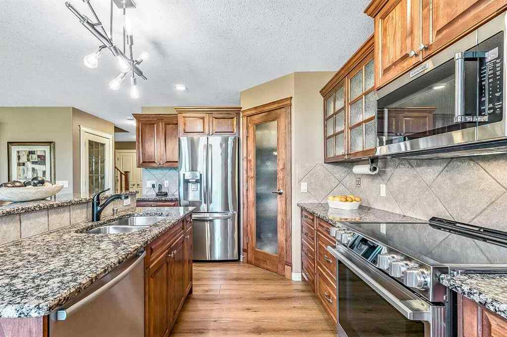 MLS® A2261486 - 40 Sheep River Cove  in Sheep River Ridge Okotoks, Residential