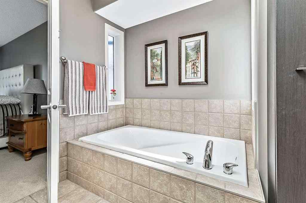 MLS® A2261486 - 40 Sheep River Cove  in Sheep River Ridge Okotoks, Residential