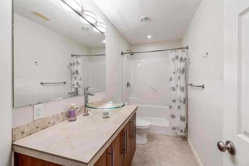 MLS® A2261488 - 609 Sunridge Crescent W in Sunridge Lethbridge, Residential