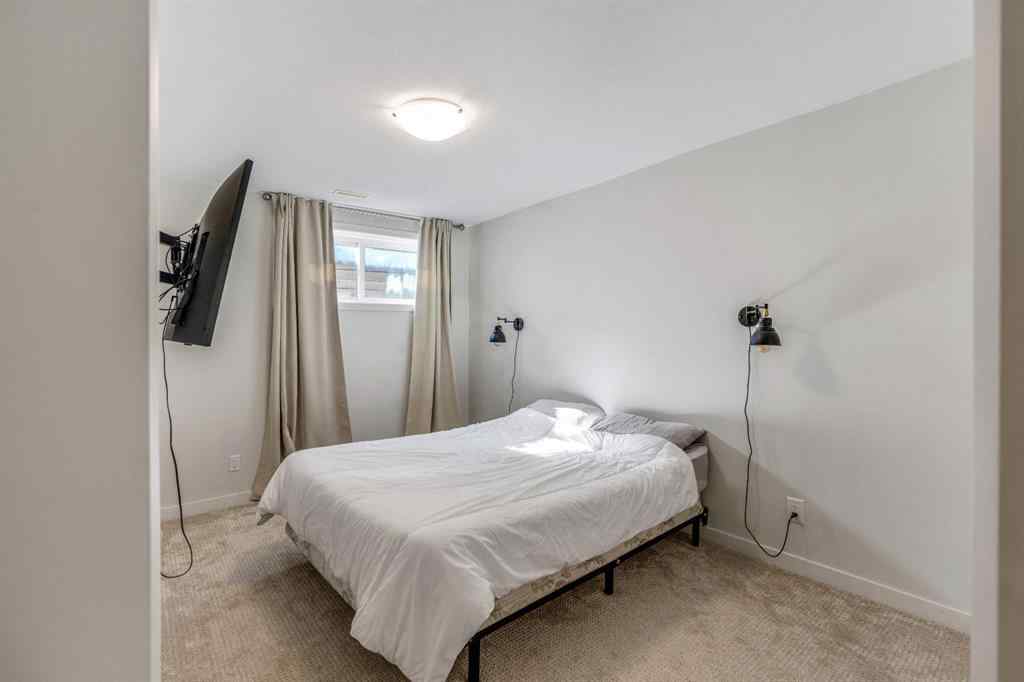 MLS® A2261488 - 609 Sunridge Crescent W in Sunridge Lethbridge, Residential