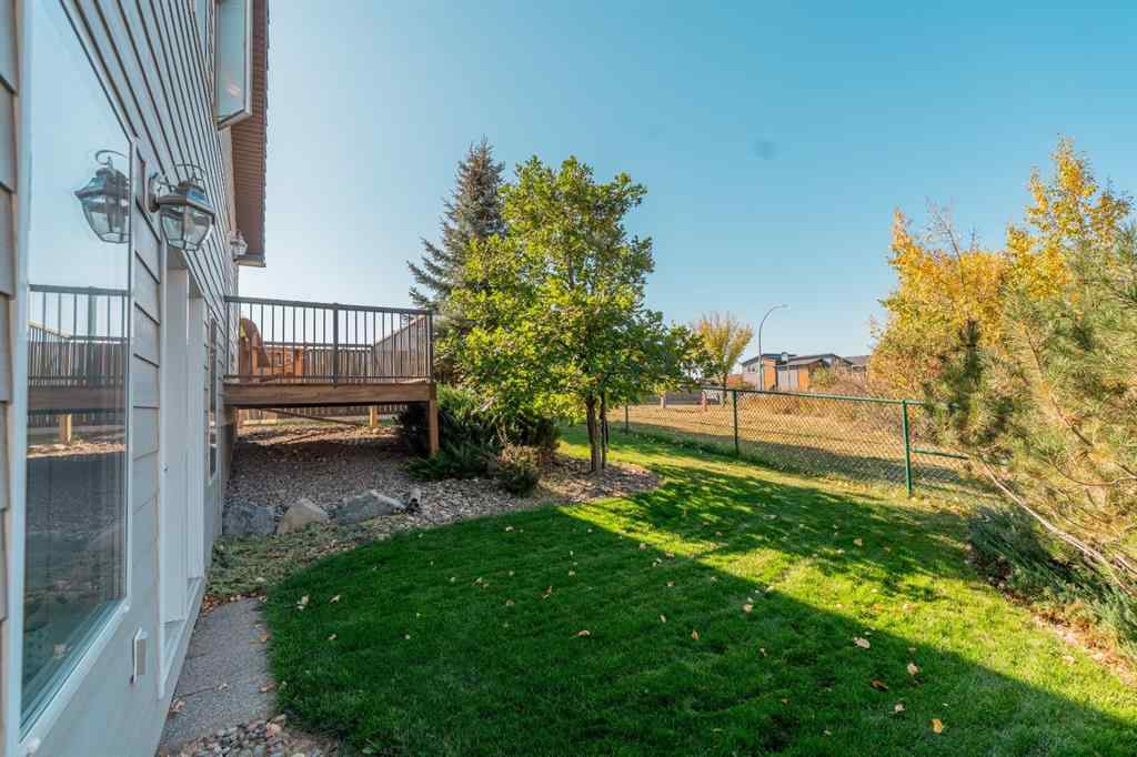 MLS® A2261488 - 609 Sunridge Crescent W in Sunridge Lethbridge, Residential