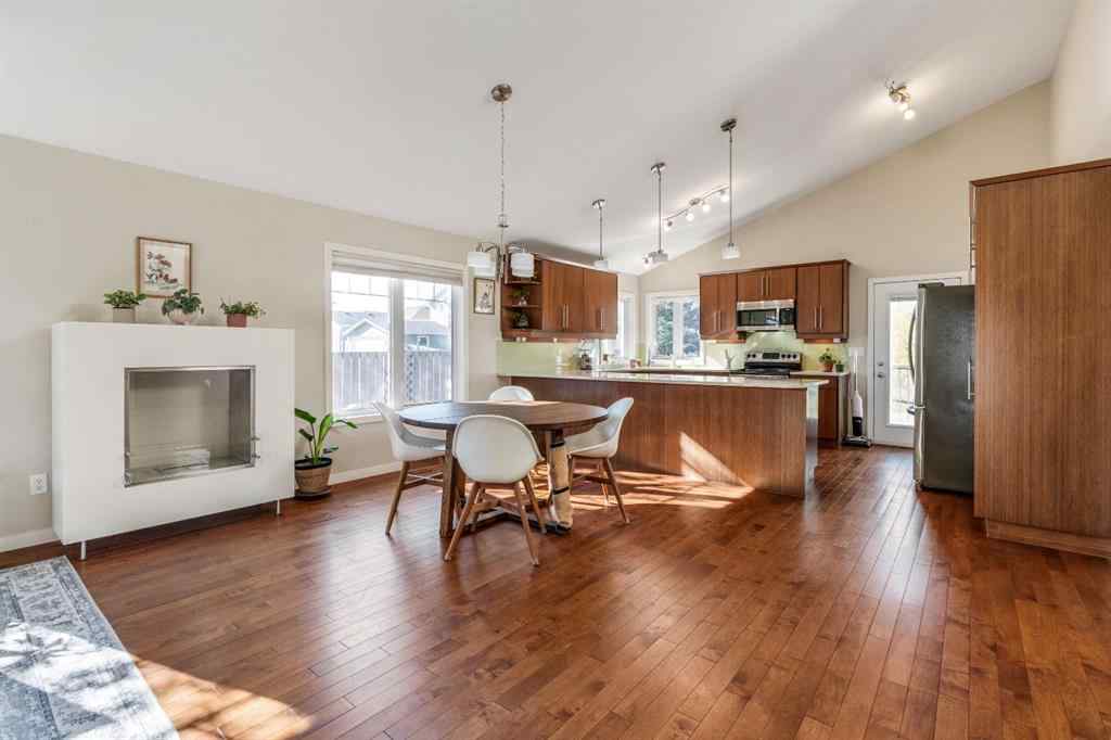 MLS® A2261488 - 609 Sunridge Crescent W in Sunridge Lethbridge, Residential