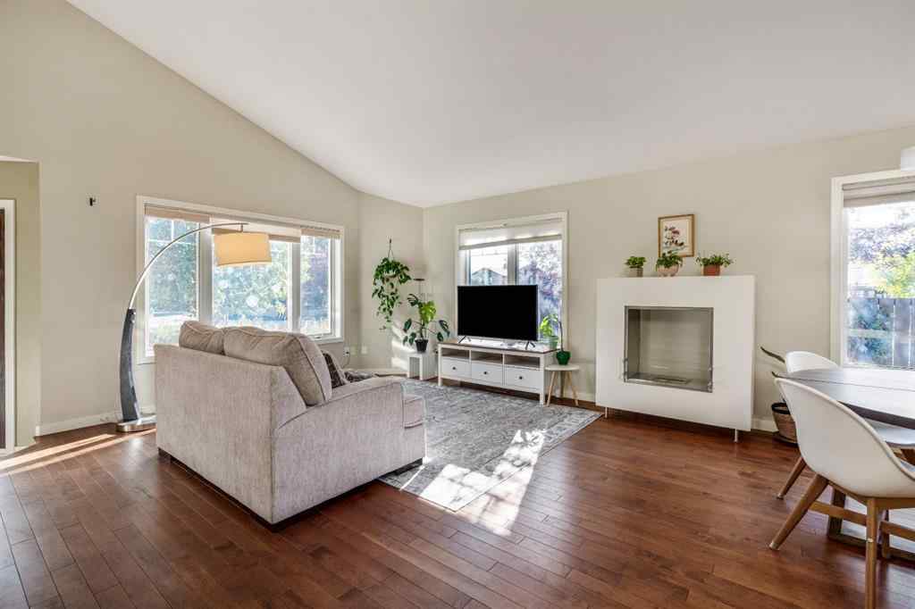 MLS® A2261488 - 609 Sunridge Crescent W in Sunridge Lethbridge, Residential