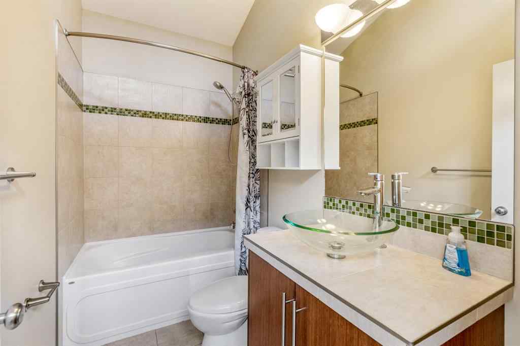 MLS® A2261488 - 609 Sunridge Crescent W in Sunridge Lethbridge, Residential