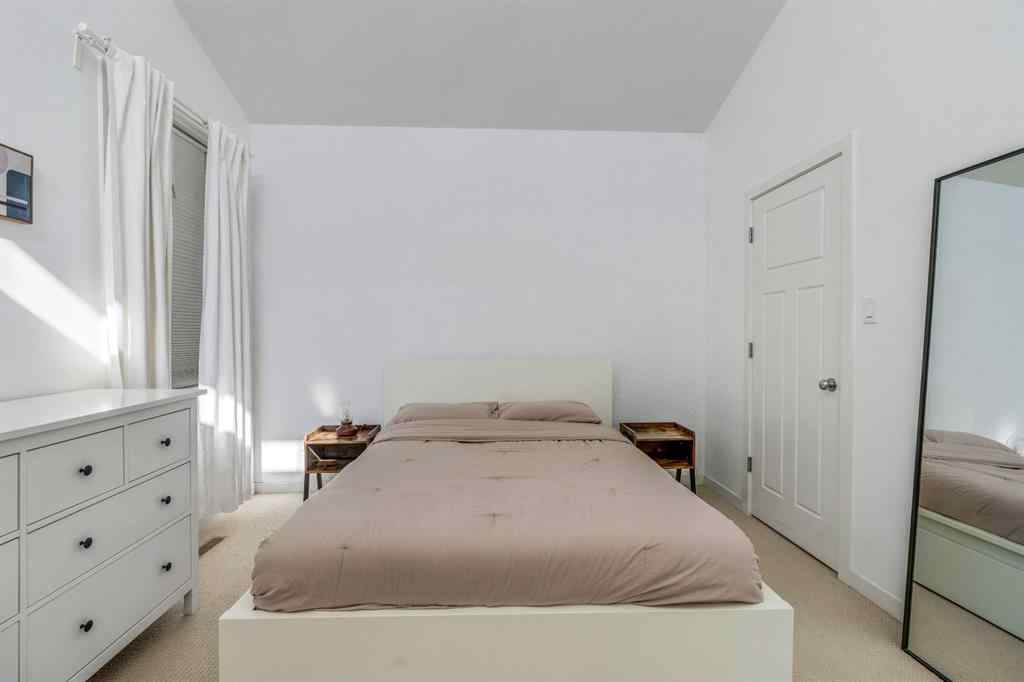 MLS® A2261488 - 609 Sunridge Crescent W in Sunridge Lethbridge, Residential