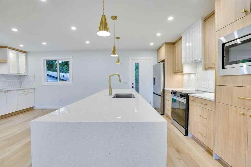 MLS® A2261491 - 111 Allandale Close SE in Acadia Calgary, Residential