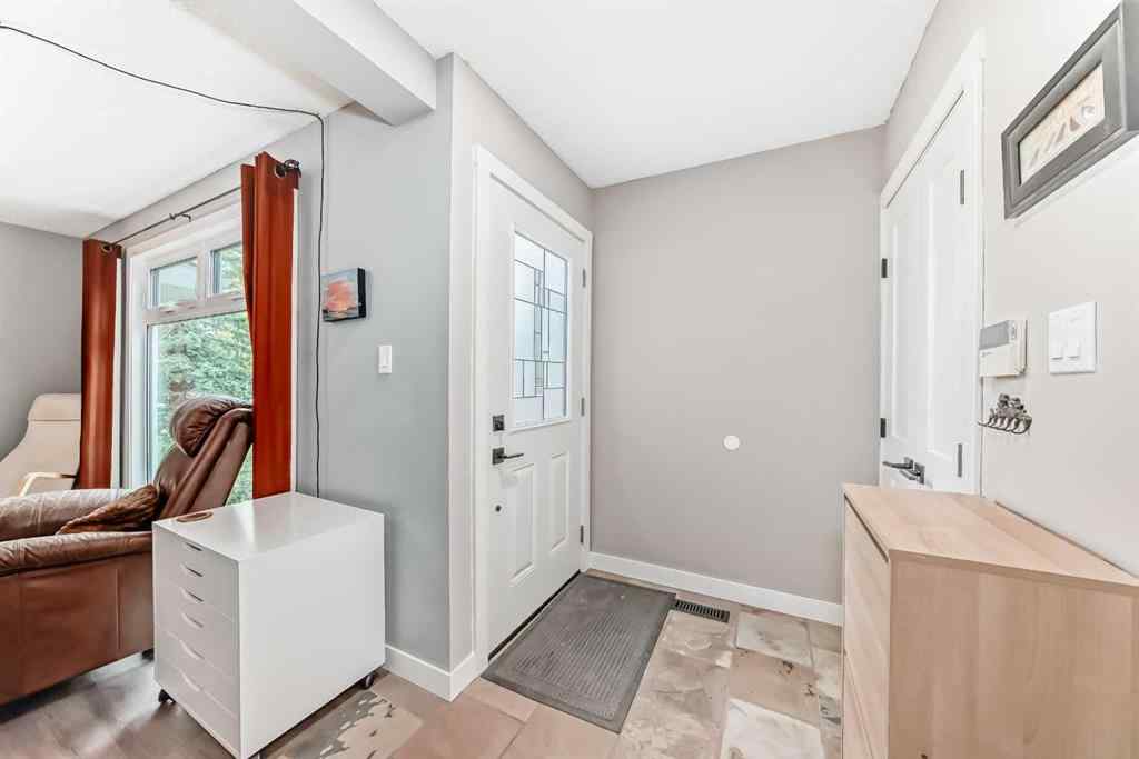 MLS® A2261494 - 6739 Coach Hill Road SW in Coach Hill Calgary, Residential