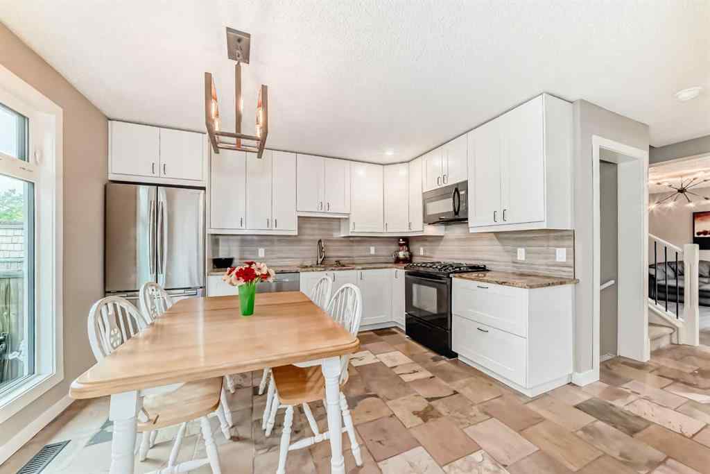MLS® A2261494 - 6739 Coach Hill Road SW in Coach Hill Calgary, Residential