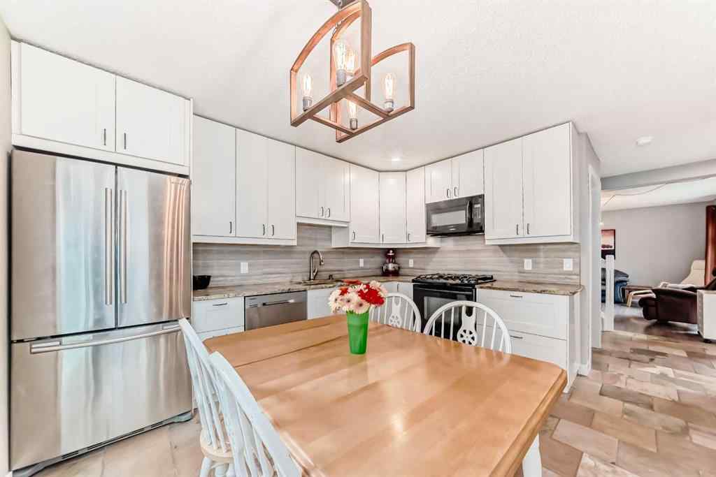MLS® A2261494 - 6739 Coach Hill Road SW in Coach Hill Calgary, Residential