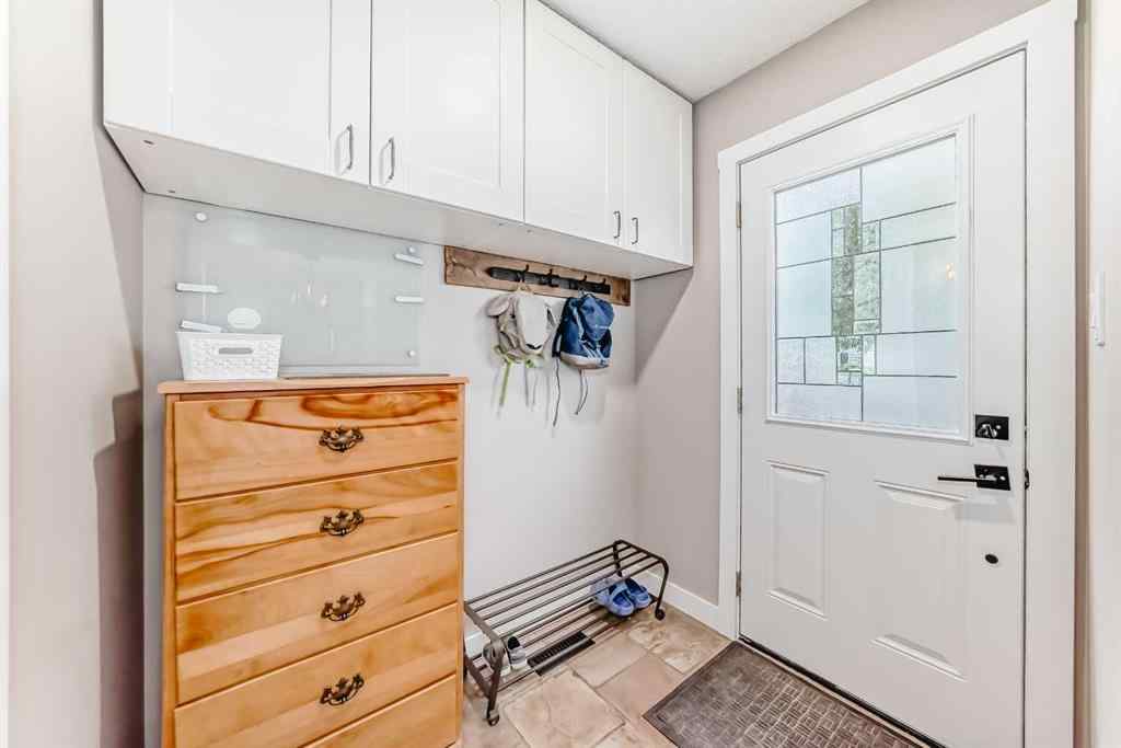 MLS® A2261494 - 6739 Coach Hill Road SW in Coach Hill Calgary, Residential