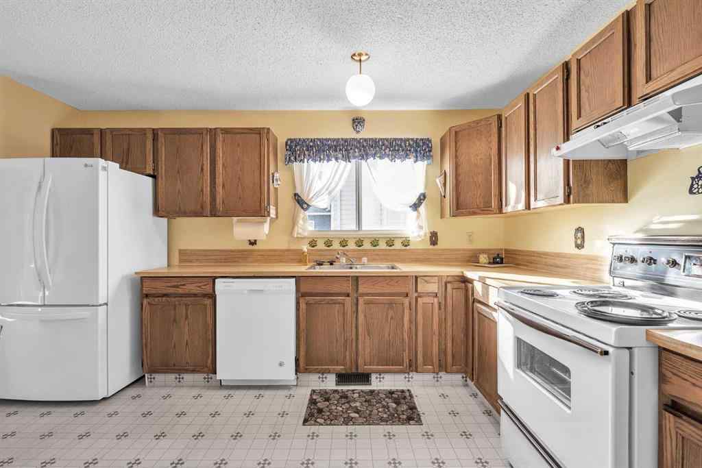 MLS® A2261496 - 183 Cedardale Place SW in Cedarbrae Calgary, Residential