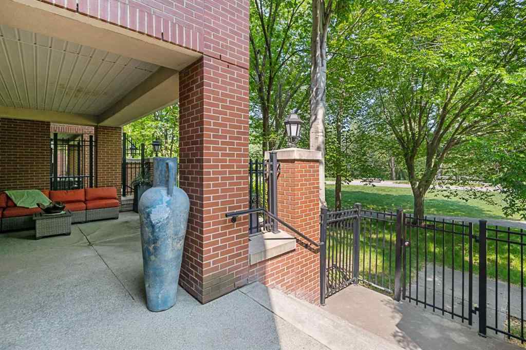 MLS® A2261502 - Unit #105 670 PRINCETON Way SW in Eau Claire Calgary, Residential