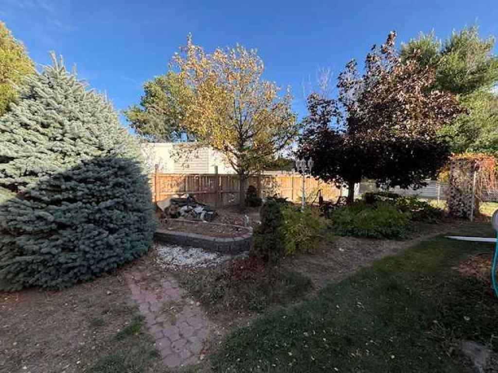 MLS® A2261504 - 15 Willow Road W in NONE Claresholm, Residential