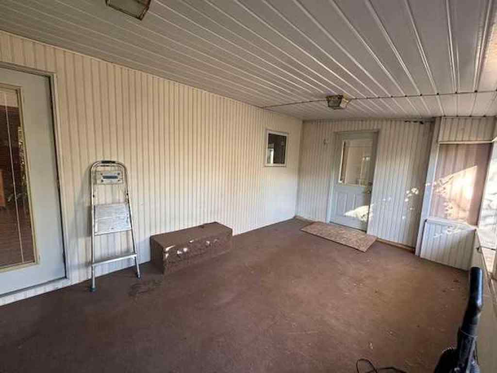 MLS® A2261504 - 15 Willow Road W in NONE Claresholm, Residential