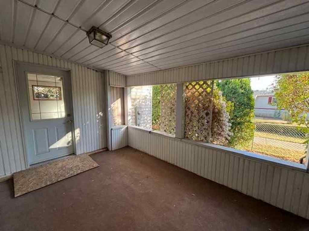 MLS® A2261504 - 15 Willow Road W in NONE Claresholm, Residential