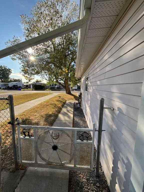 MLS® A2261504 - 15 Willow Road W in NONE Claresholm, Residential