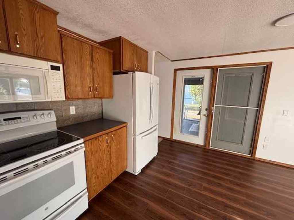 MLS® A2261504 - 15 Willow Road W in NONE Claresholm, Residential