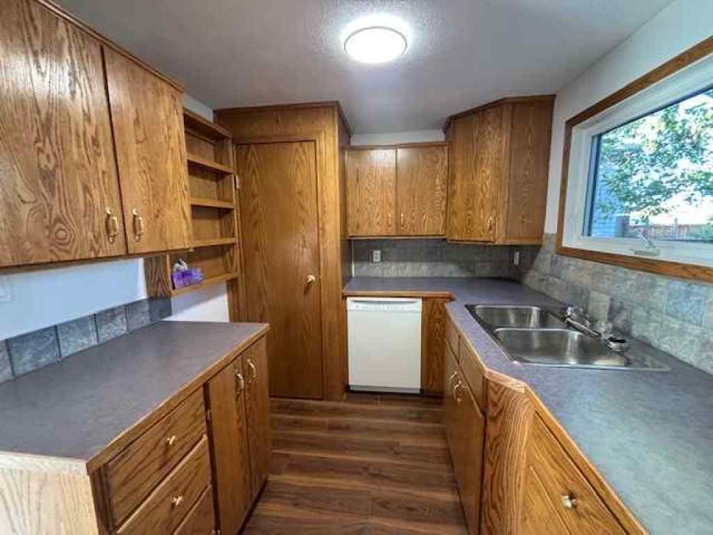 MLS® A2261504 - 15 Willow Road W in NONE Claresholm, Residential