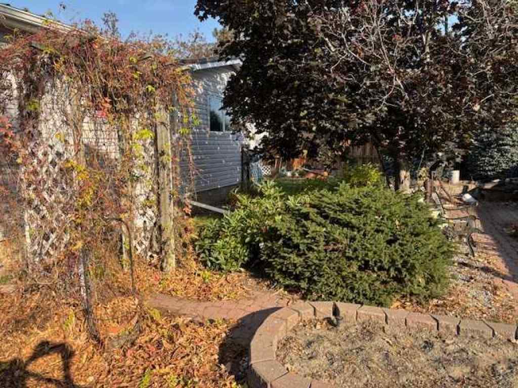 MLS® A2261504 - 15 Willow Road W in NONE Claresholm, Residential