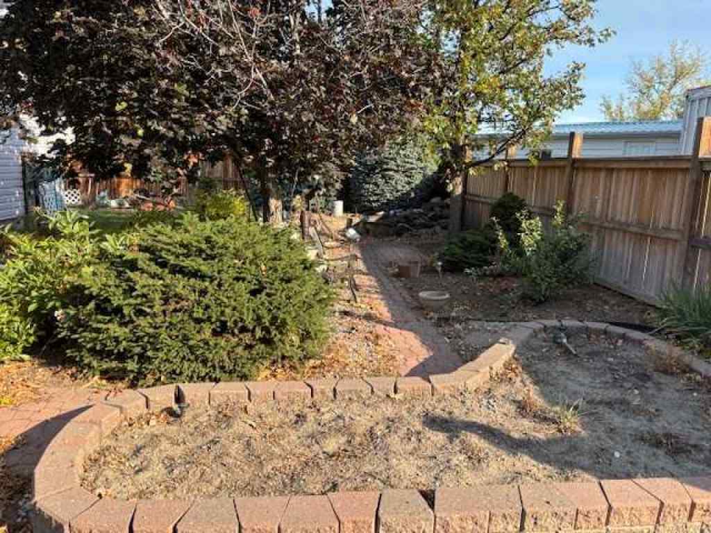 MLS® A2261504 - 15 Willow Road W in NONE Claresholm, Residential