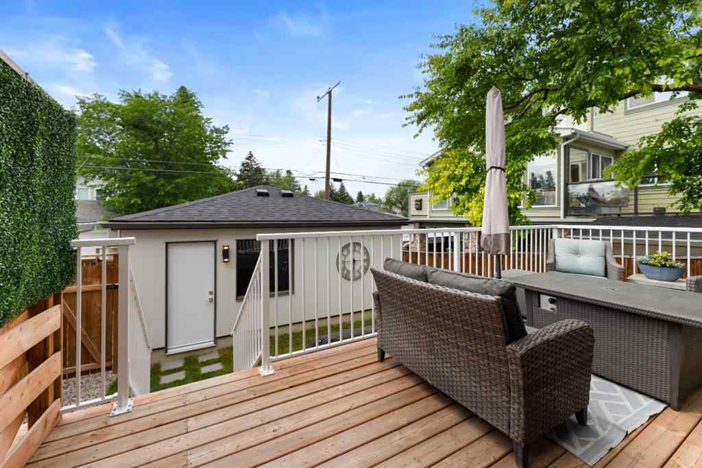 MLS® A2261505 - 3505 41 Street SW in Glenbrook Calgary, Residential