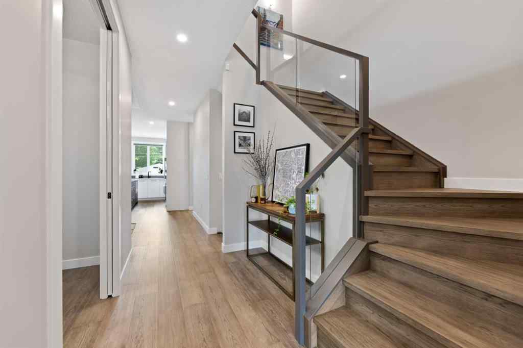 MLS® A2261505 - 3505 41 Street SW in Glenbrook Calgary, Residential