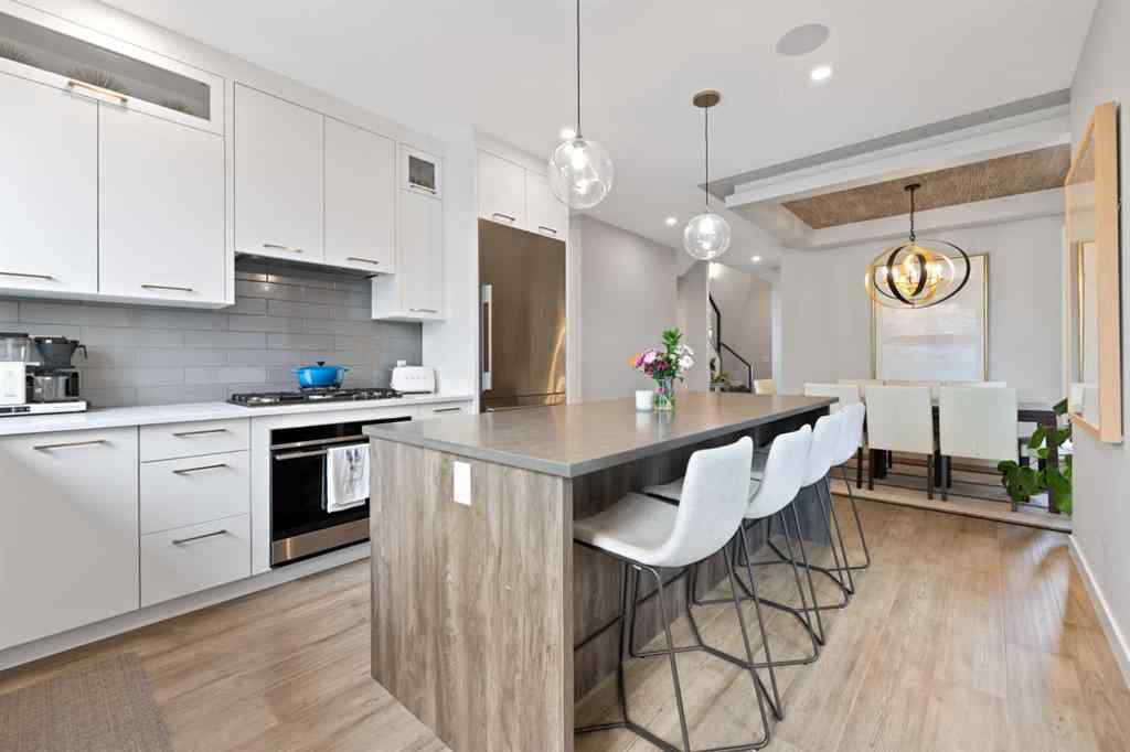 MLS® A2261505 - 3505 41 Street SW in Glenbrook Calgary, Residential