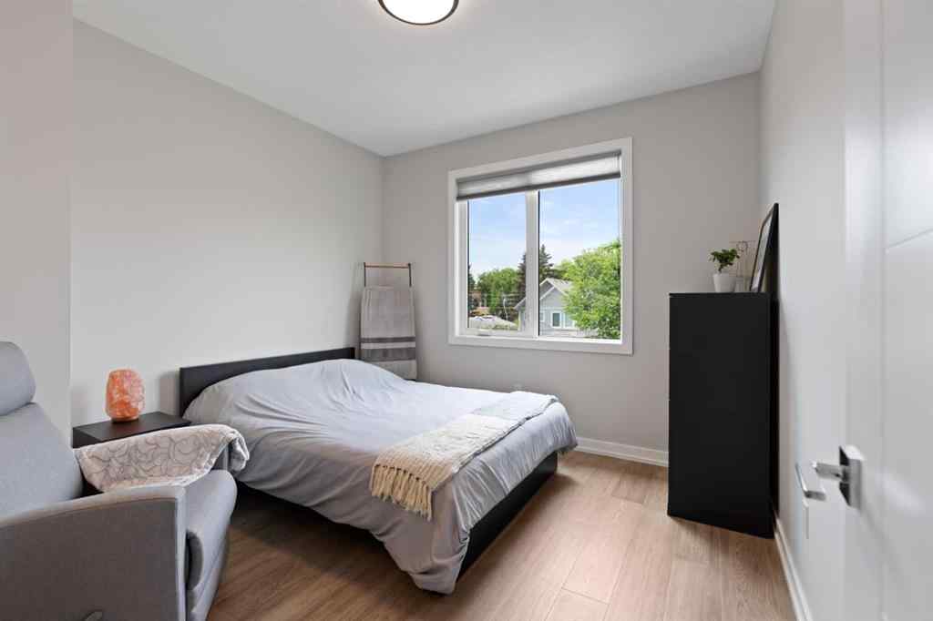 MLS® A2261505 - 3505 41 Street SW in Glenbrook Calgary, Residential