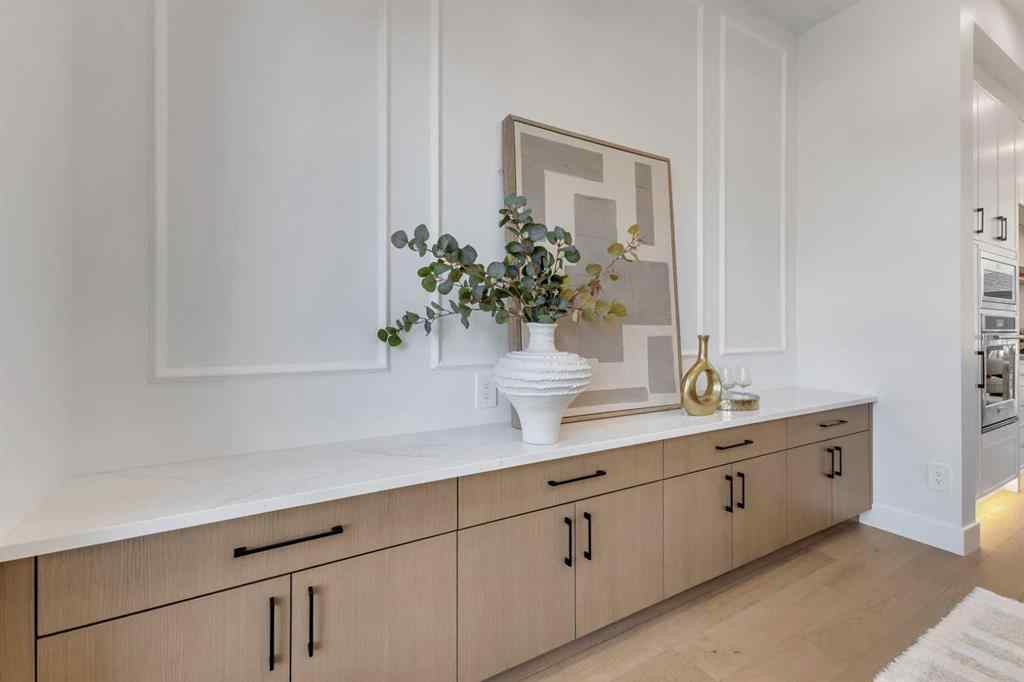 MLS® A2261515 - 2715 Cochrane Road NW in Banff Trail Calgary, Residential