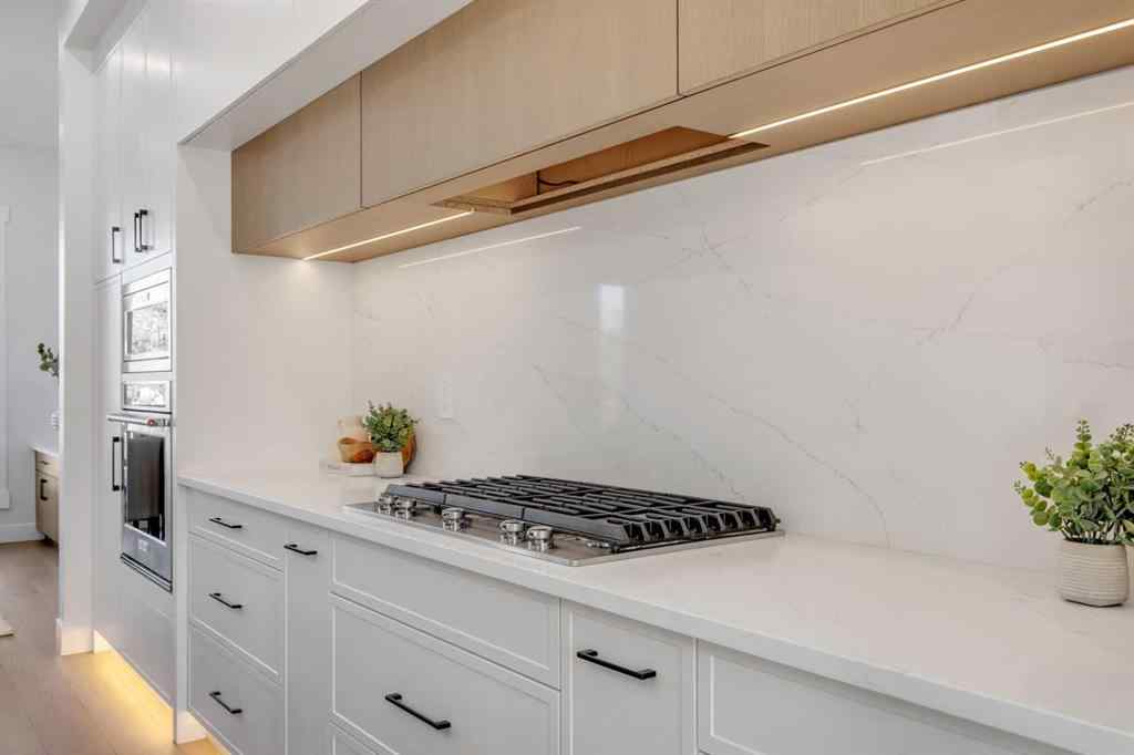 MLS® A2261515 - 2715 Cochrane Road NW in Banff Trail Calgary, Residential