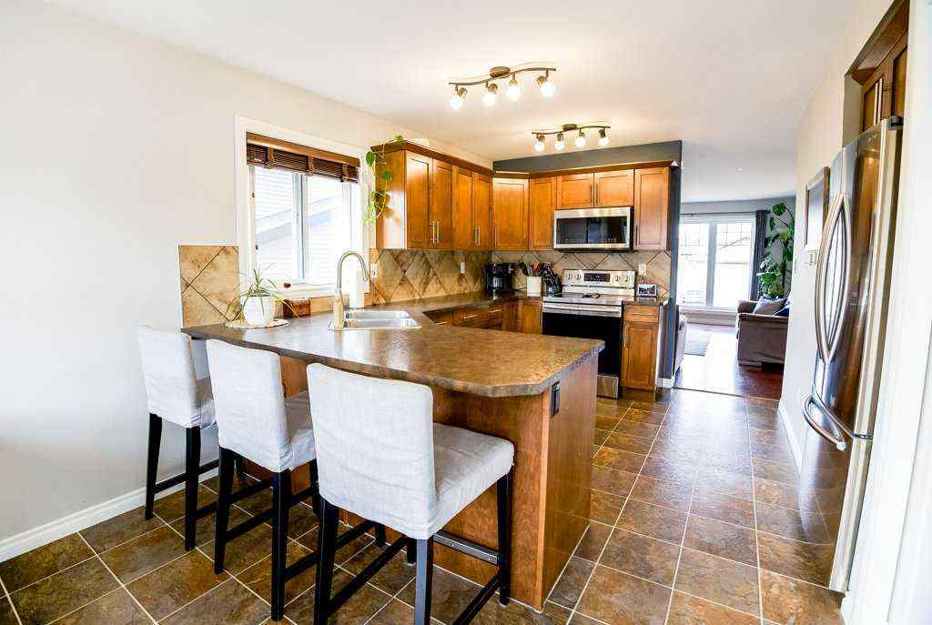 MLS® A2261518 - 6 Coachill Street  in Cottonwood Estates Blackfalds, Residential