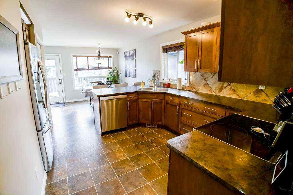 MLS® A2261518 - 6 Coachill Street  in Cottonwood Estates Blackfalds, Residential