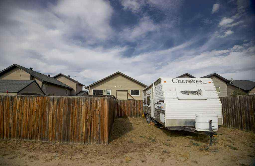 MLS® A2261518 - 6 Coachill Street  in Cottonwood Estates Blackfalds, Residential