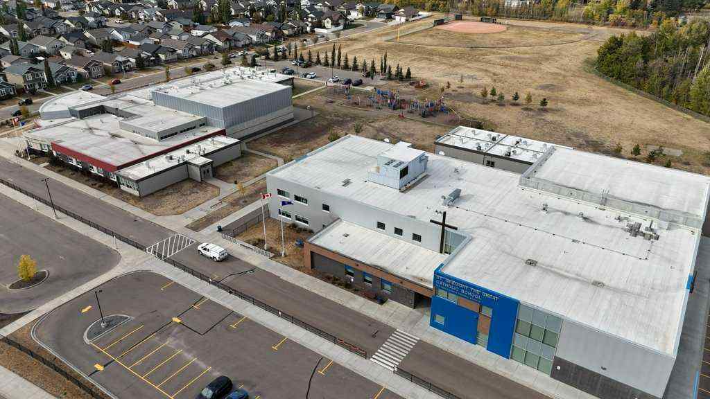 MLS® A2261518 - 6 Coachill Street  in Cottonwood Estates Blackfalds, Residential