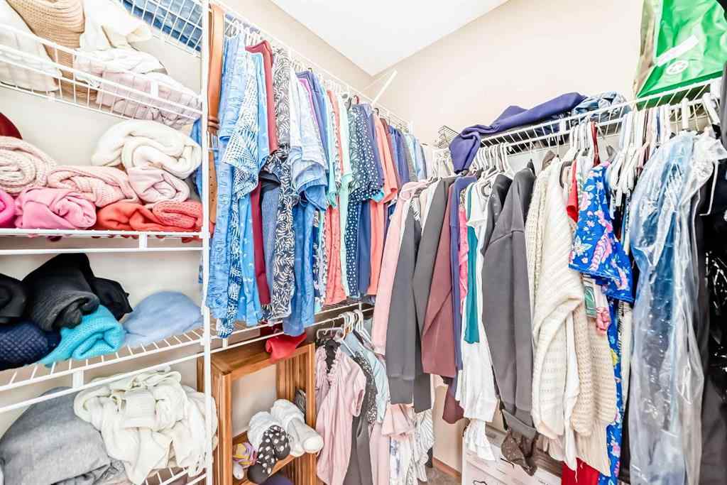 MLS® A2261519 - 1619 Thorburn Drive SE in Thorburn Airdrie, Residential