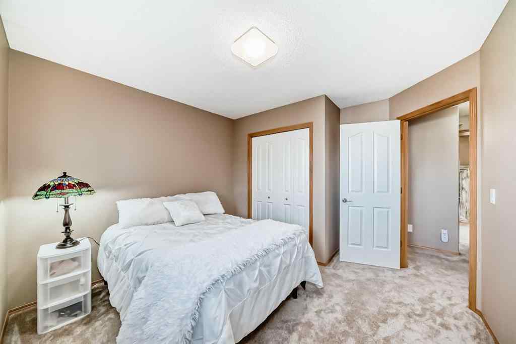 MLS® A2261519 - 1619 Thorburn Drive SE in Thorburn Airdrie, Residential