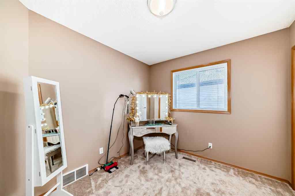 MLS® A2261519 - 1619 Thorburn Drive SE in Thorburn Airdrie, Residential