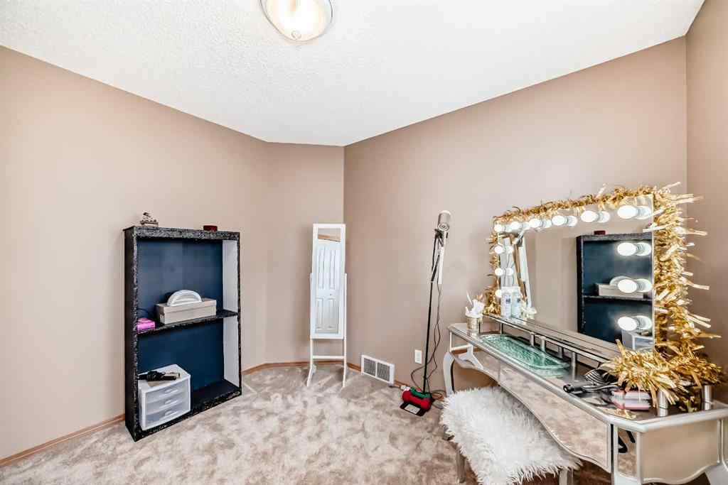 MLS® A2261519 - 1619 Thorburn Drive SE in Thorburn Airdrie, Residential