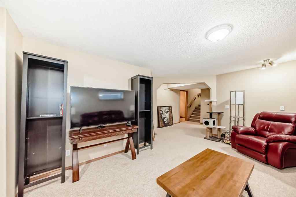 MLS® A2261519 - 1619 Thorburn Drive SE in Thorburn Airdrie, Residential