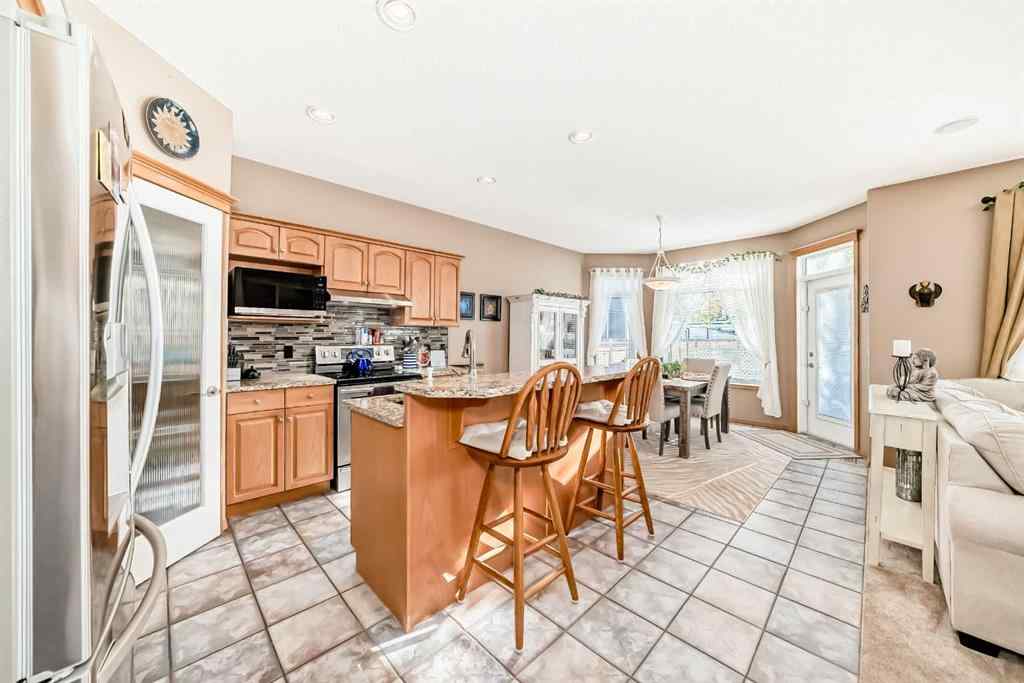 MLS® A2261519 - 1619 Thorburn Drive SE in Thorburn Airdrie, Residential