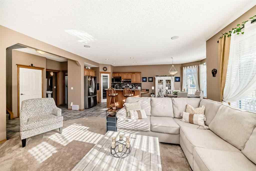 MLS® A2261519 - 1619 Thorburn Drive SE in Thorburn Airdrie, Residential