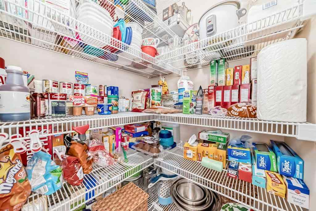 MLS® A2261519 - 1619 Thorburn Drive SE in Thorburn Airdrie, Residential