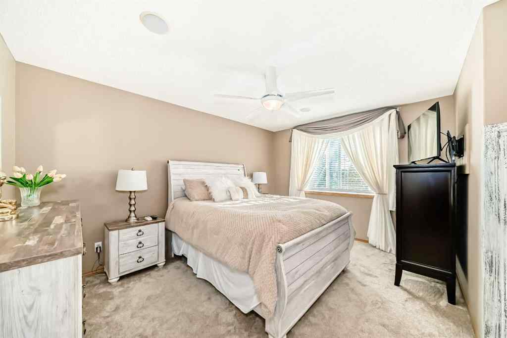MLS® A2261519 - 1619 Thorburn Drive SE in Thorburn Airdrie, Residential
