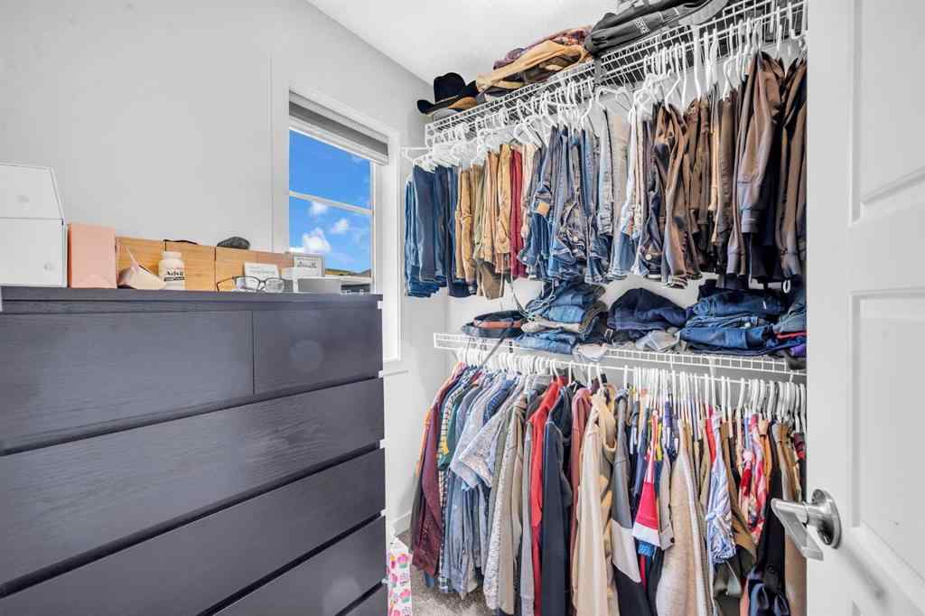 MLS® A2261527 - 18 Wolf Creek Rise SE in Wolf Willow Calgary, Residential