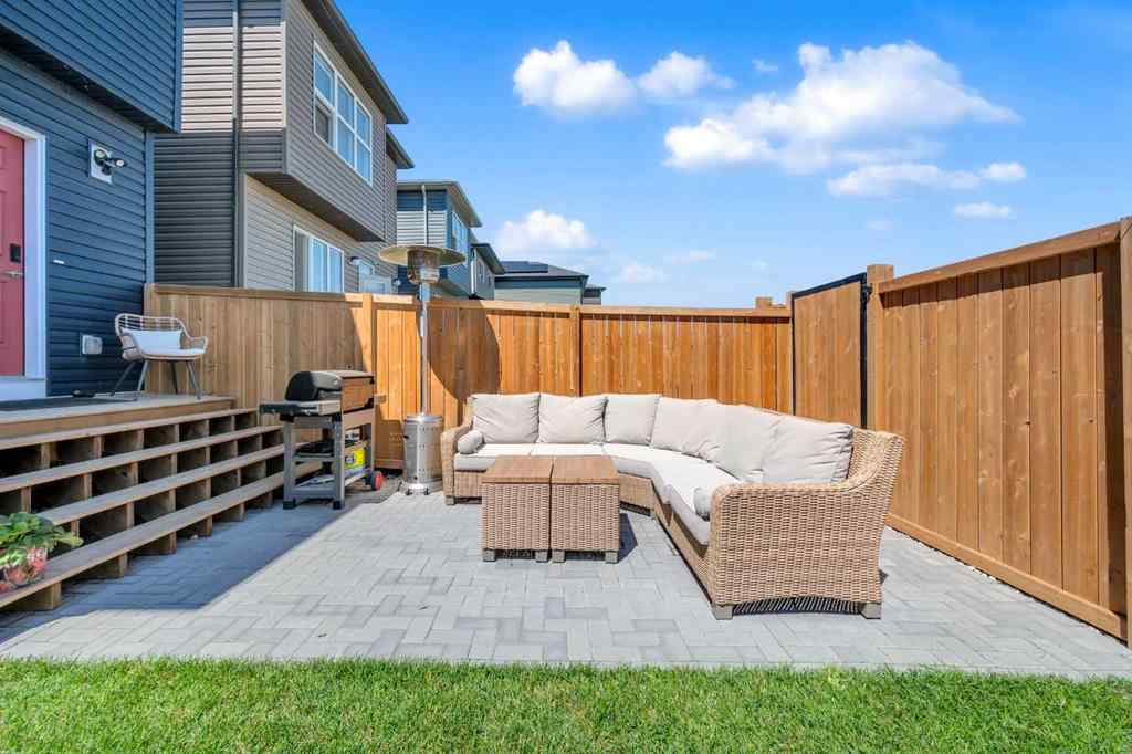 MLS® A2261527 - 18 Wolf Creek Rise SE in Wolf Willow Calgary, Residential