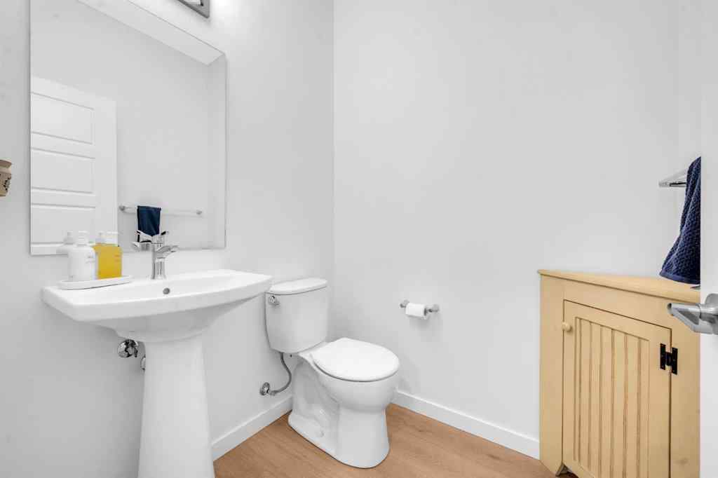 MLS® A2261527 - 18 Wolf Creek Rise SE in Wolf Willow Calgary, Residential