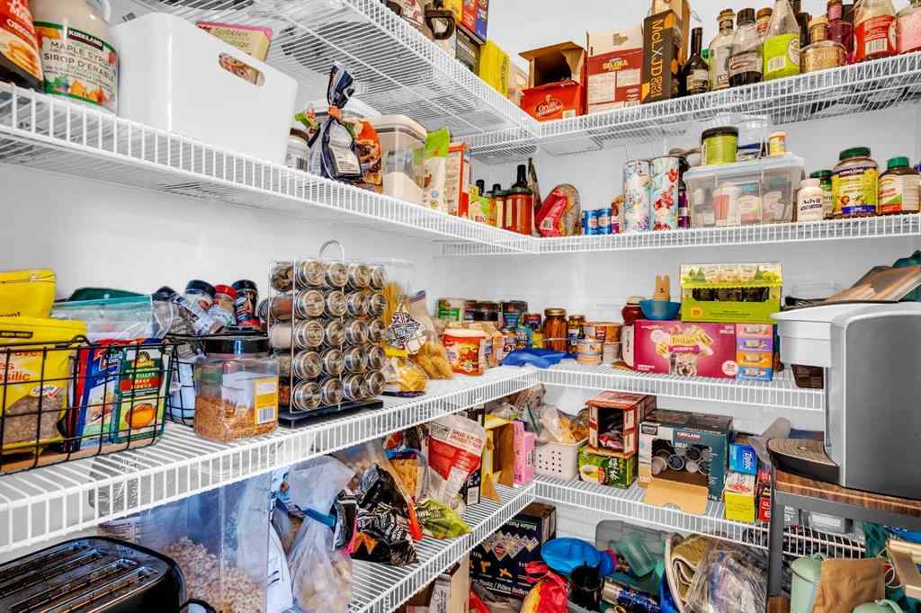 MLS® A2261527 - 18 Wolf Creek Rise SE in Wolf Willow Calgary, Residential